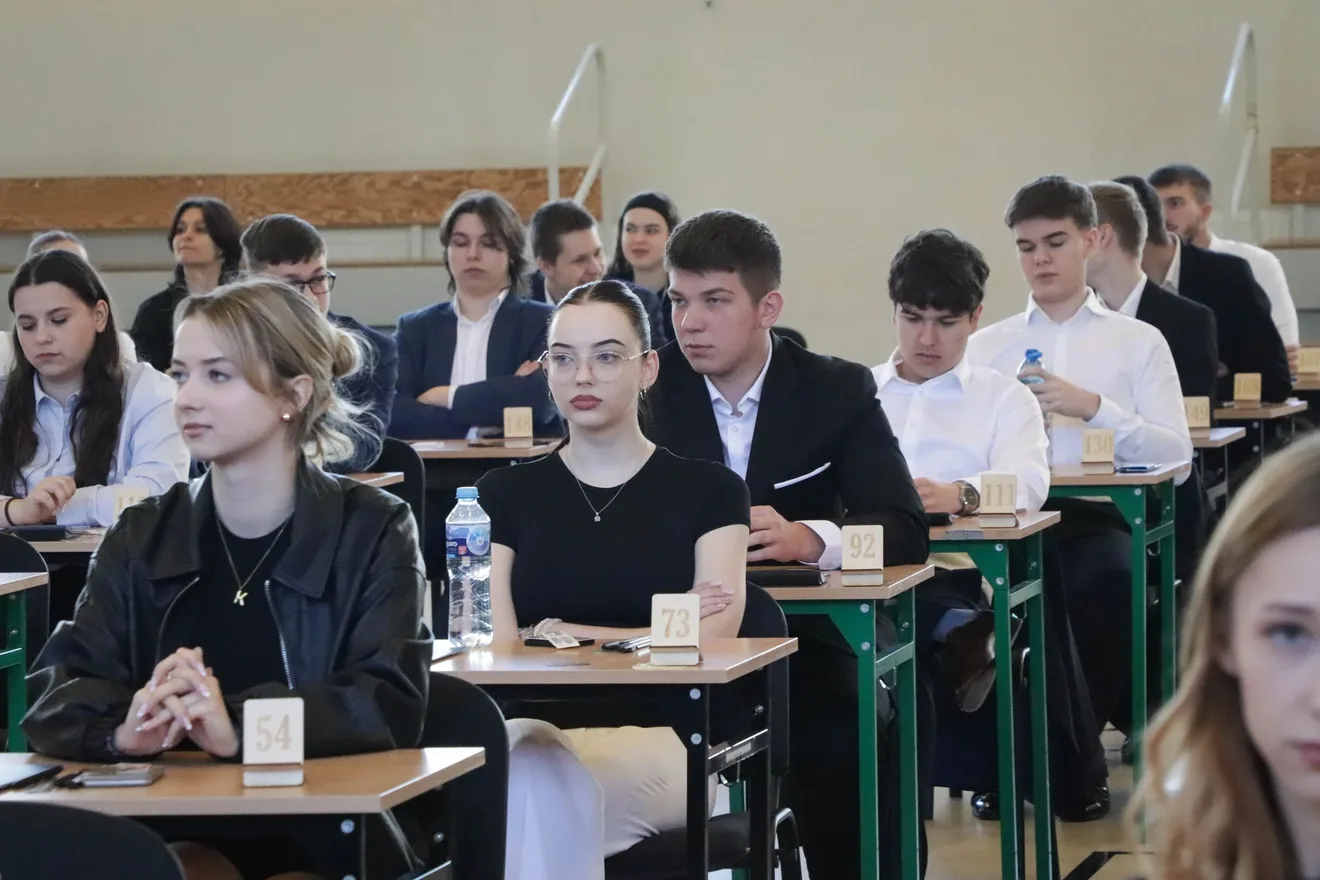 Egzamin dojrzałości w LO im. M. Kopernika. Matematyczne wyzwanie maturzystów (zdjęcia)
