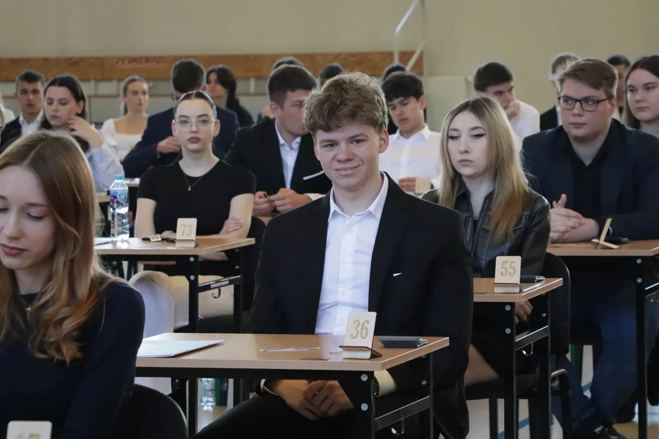 Egzamin dojrzałości w LO im. M. Kopernika. Matematyczne wyzwanie maturzystów (zdjęcia)