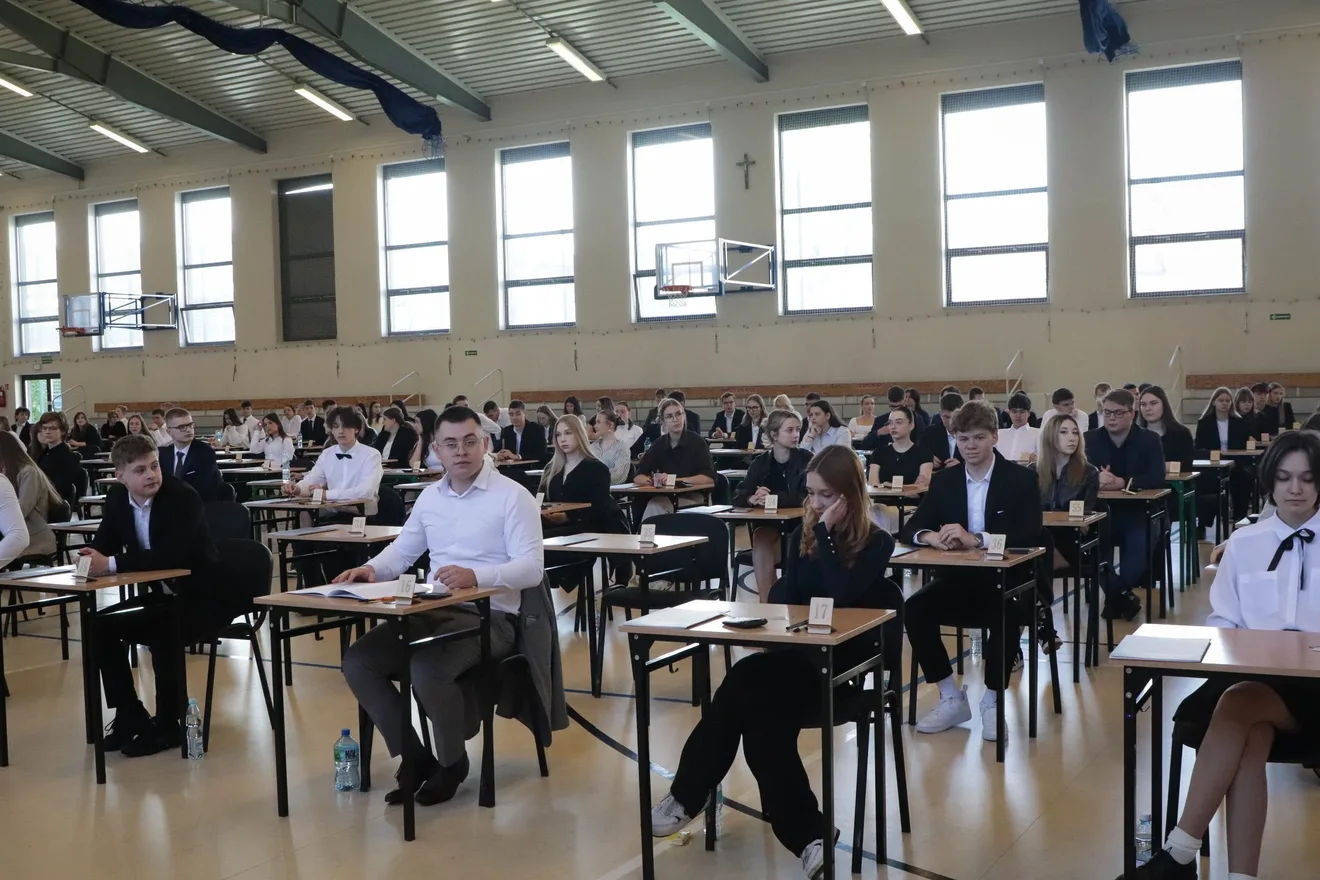 Egzamin dojrzałości w LO im. M. Kopernika. Matematyczne wyzwanie maturzystów (zdjęcia)