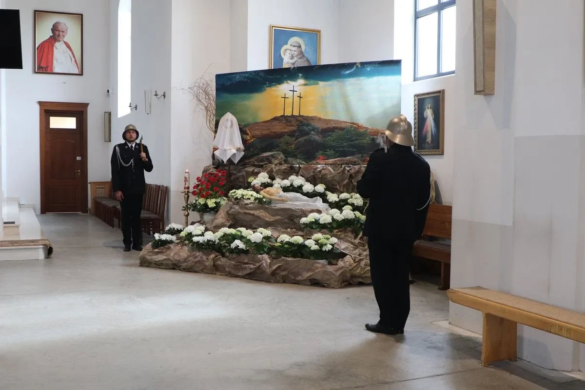 Groby Pańskie w parafiach w Ostrowi Mazowieckiej (zdjęcia)