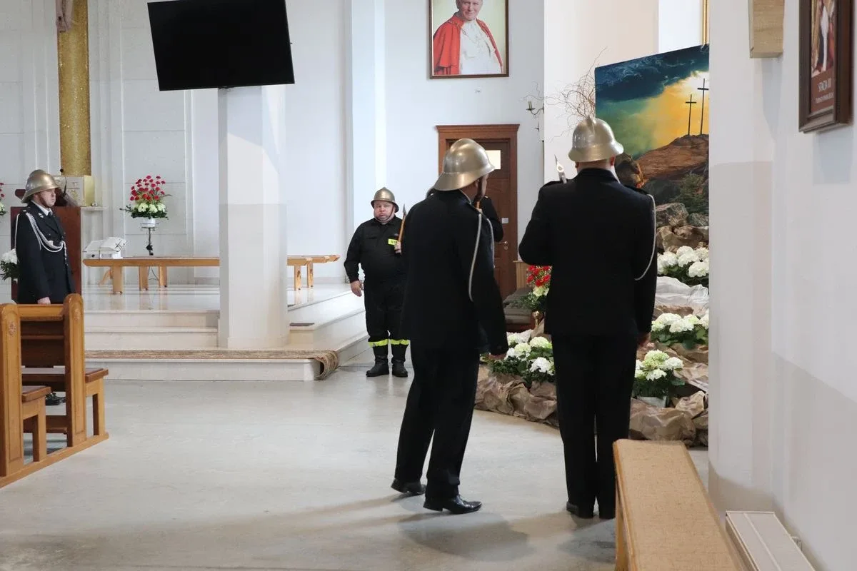 Groby Pańskie w parafiach w Ostrowi Mazowieckiej (zdjęcia)