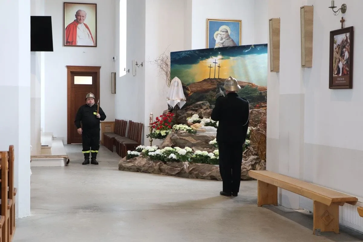 Groby Pańskie w parafiach w Ostrowi Mazowieckiej (zdjęcia)