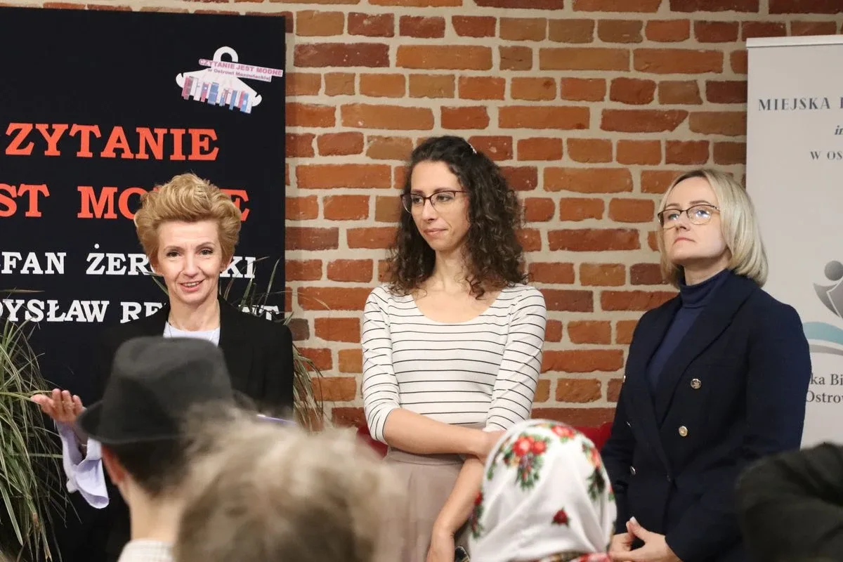"Czytanie jest modne" po raz ósmy w ostrowskiej bibliotece (zdjęcia)