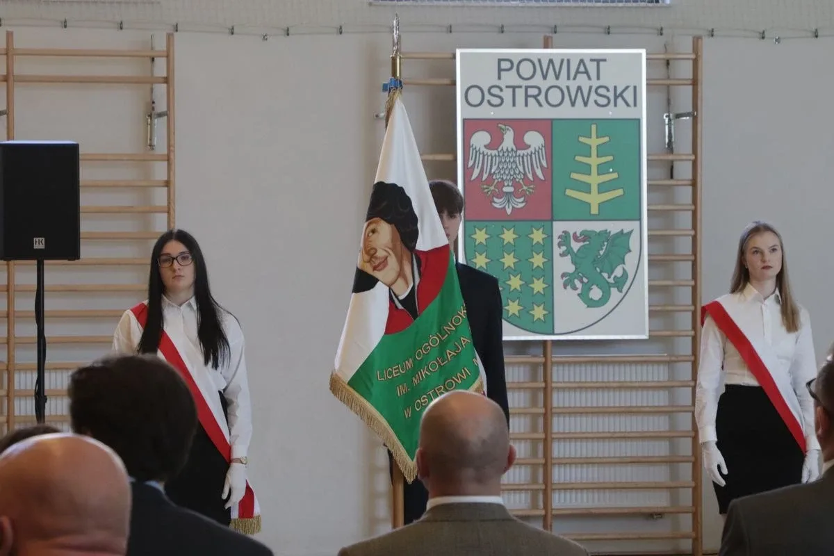 85 lat od Zbrodni Katyńskiej. Wzruszające uroczystości połączyły pokolenia w hołdzie bohaterom (zdjęcia)
