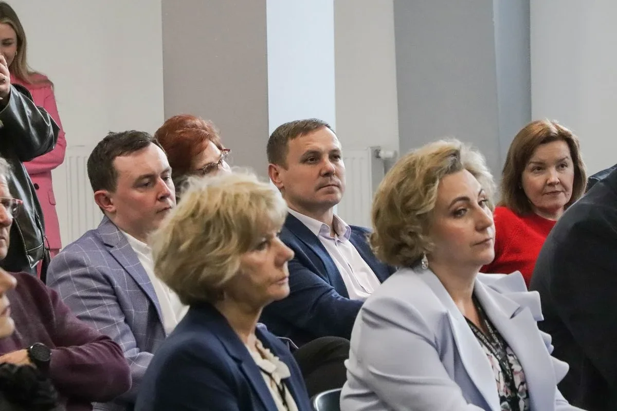 Ostrów Mazowiecka na mapie samorządowych debat. Spotkanie w ramach inicjatywy "Samorządy Naprzód" (zdjęcia)