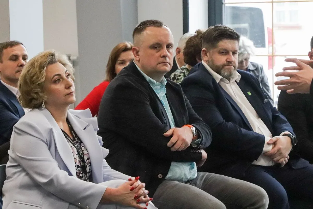 Ostrów Mazowiecka na mapie samorządowych debat. Spotkanie w ramach inicjatywy "Samorządy Naprzód" (zdjęcia)