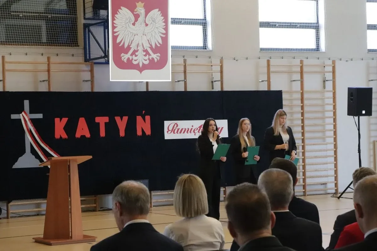 85 lat od Zbrodni Katyńskiej. Wzruszające uroczystości połączyły pokolenia w hołdzie bohaterom (zdjęcia)