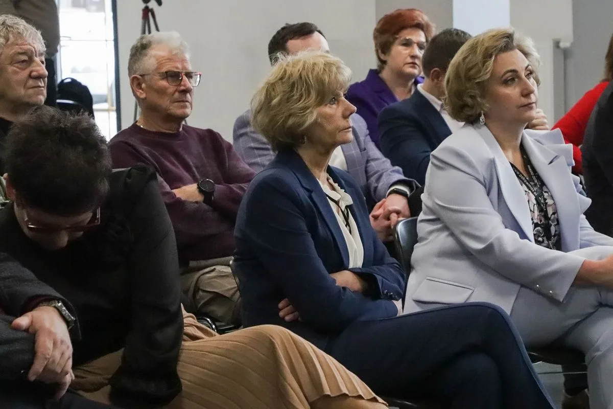 Ostrów Mazowiecka na mapie samorządowych debat. Spotkanie w ramach inicjatywy "Samorządy Naprzód" (zdjęcia)