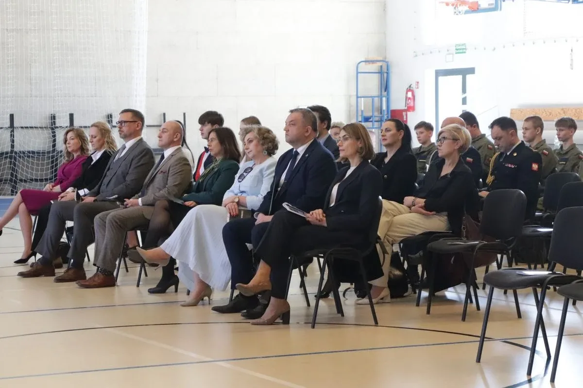 85 lat od Zbrodni Katyńskiej. Wzruszające uroczystości połączyły pokolenia w hołdzie bohaterom (zdjęcia)