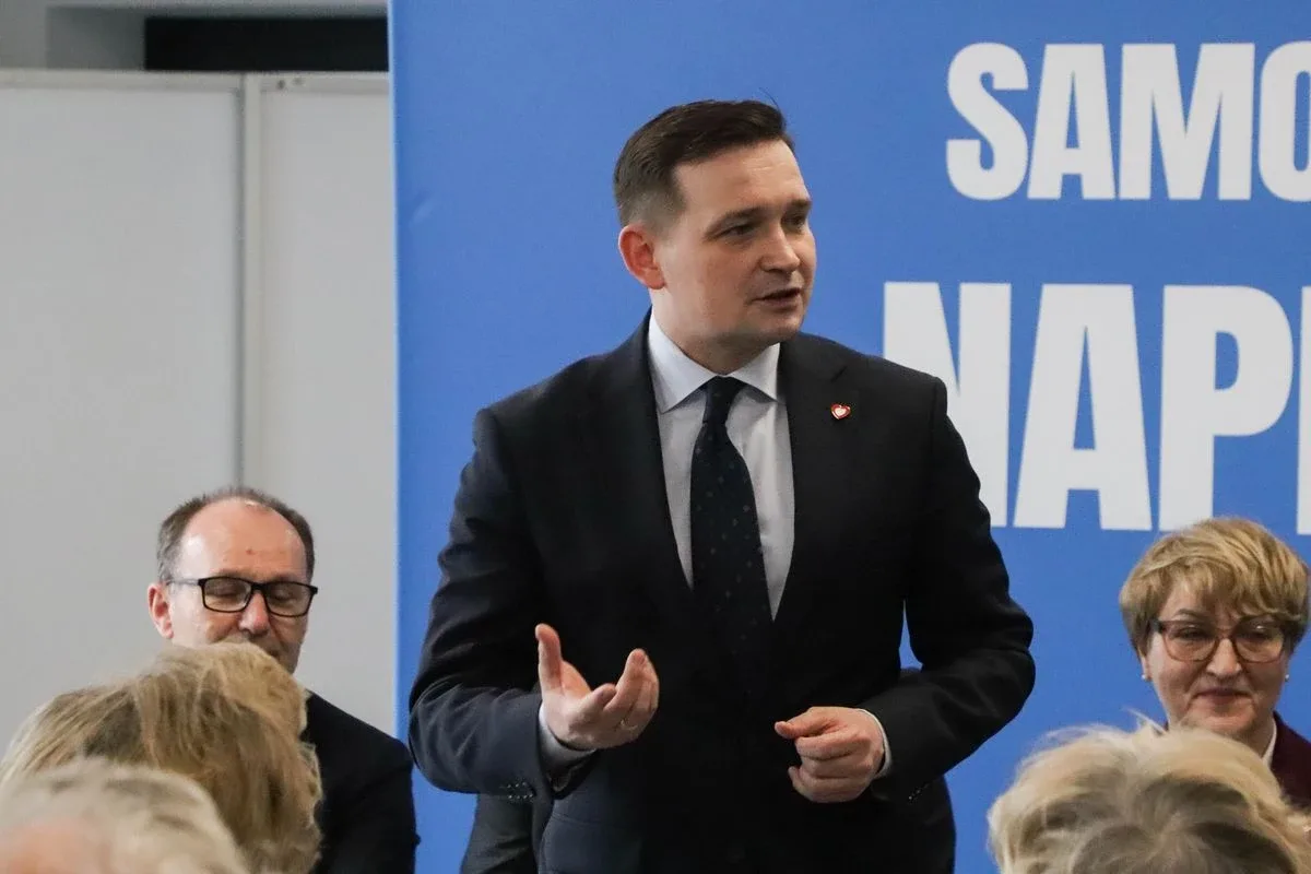 Ostrów Mazowiecka na mapie samorządowych debat. Spotkanie w ramach inicjatywy "Samorządy Naprzód" (zdjęcia)
