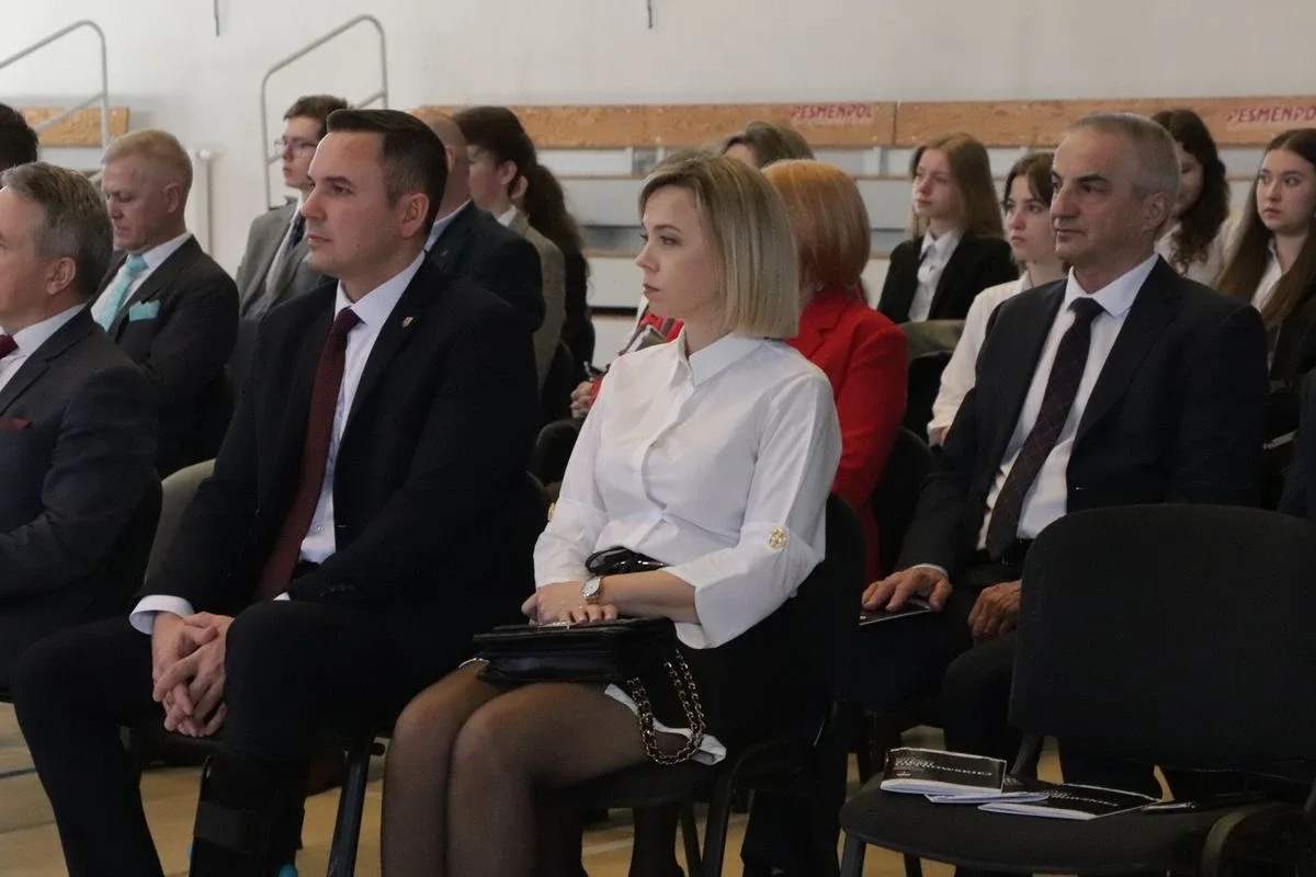 85 lat od Zbrodni Katyńskiej. Wzruszające uroczystości połączyły pokolenia w hołdzie bohaterom (zdjęcia)