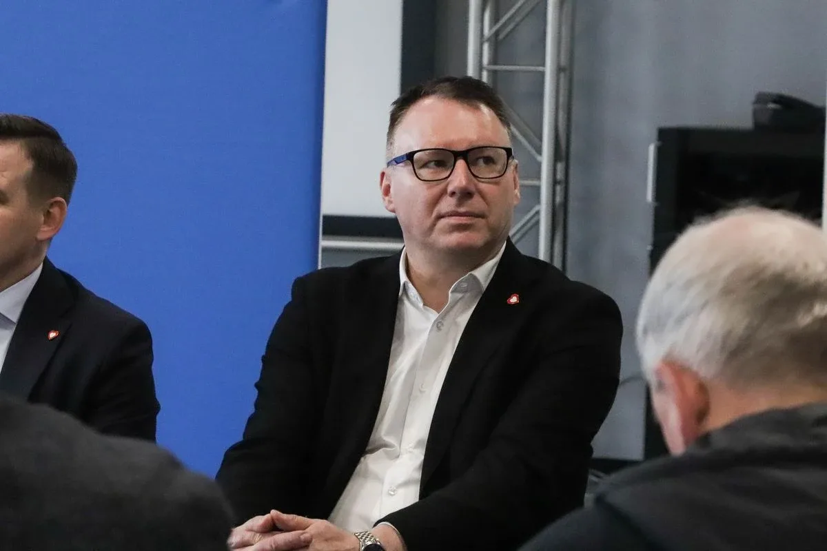 Ostrów Mazowiecka na mapie samorządowych debat. Spotkanie w ramach inicjatywy "Samorządy Naprzód" (zdjęcia)