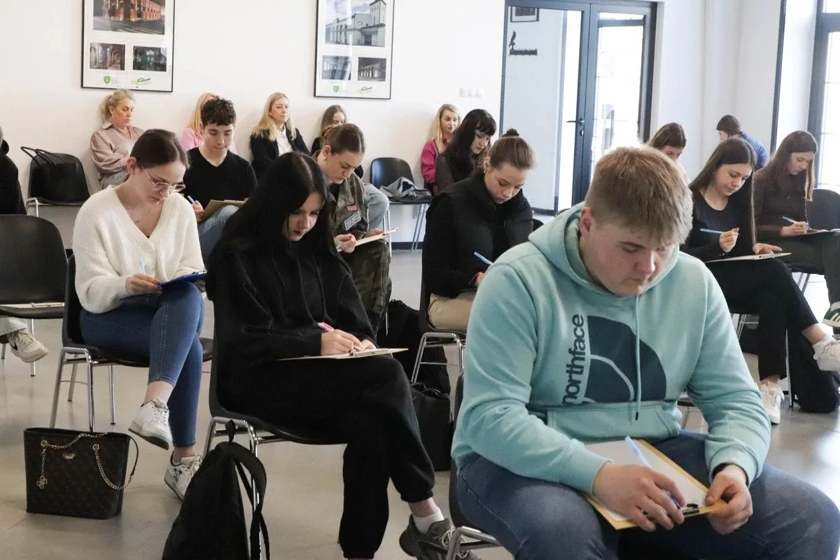 Ostrowskie Dyktando to było prawdziwe wyzwanie dla miłośników ortografii (zdjęcia)