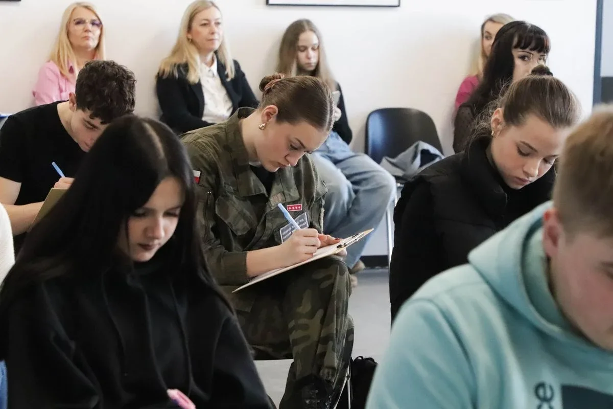 Ostrowskie Dyktando to było prawdziwe wyzwanie dla miłośników ortografii (zdjęcia)