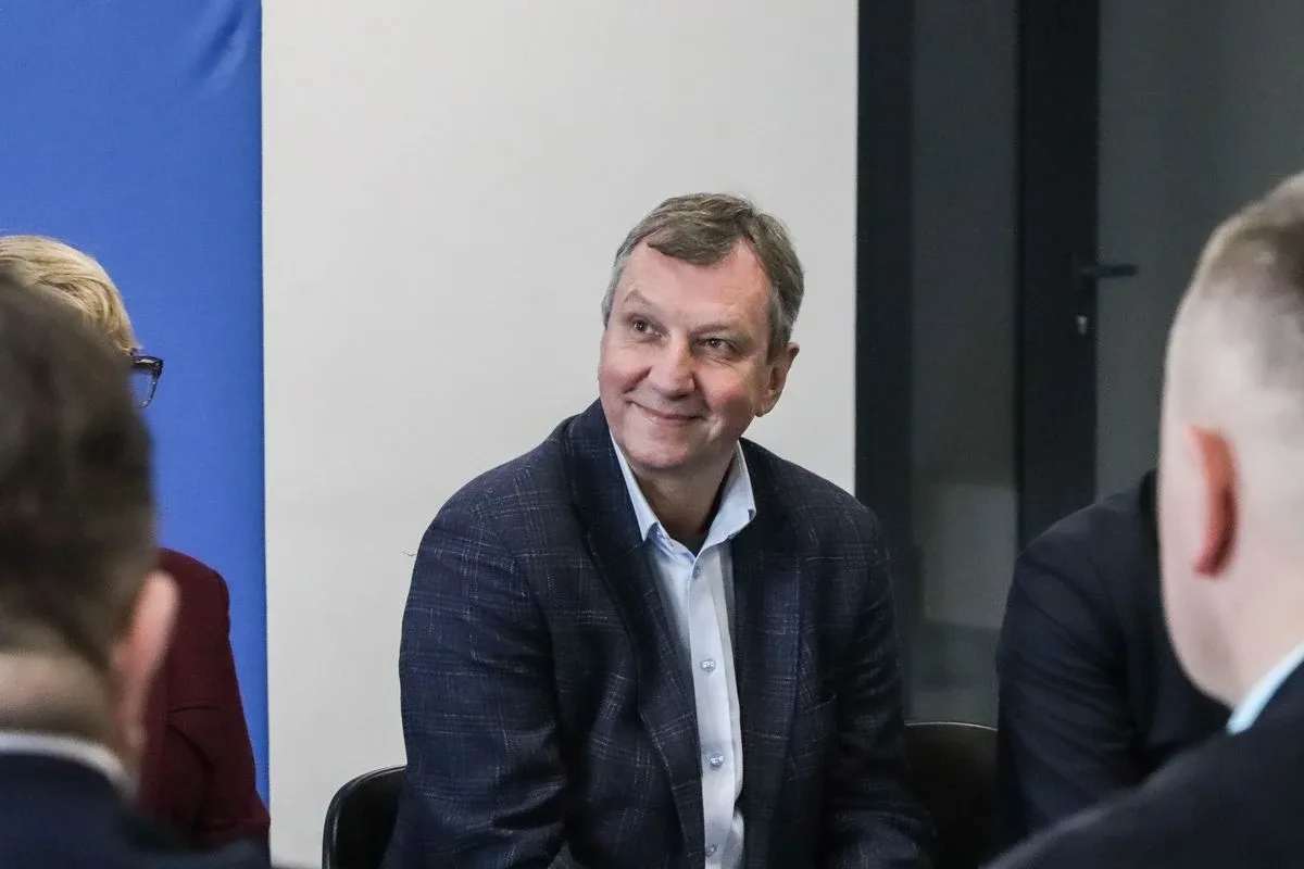 Ostrów Mazowiecka na mapie samorządowych debat. Spotkanie w ramach inicjatywy "Samorządy Naprzód" (zdjęcia)