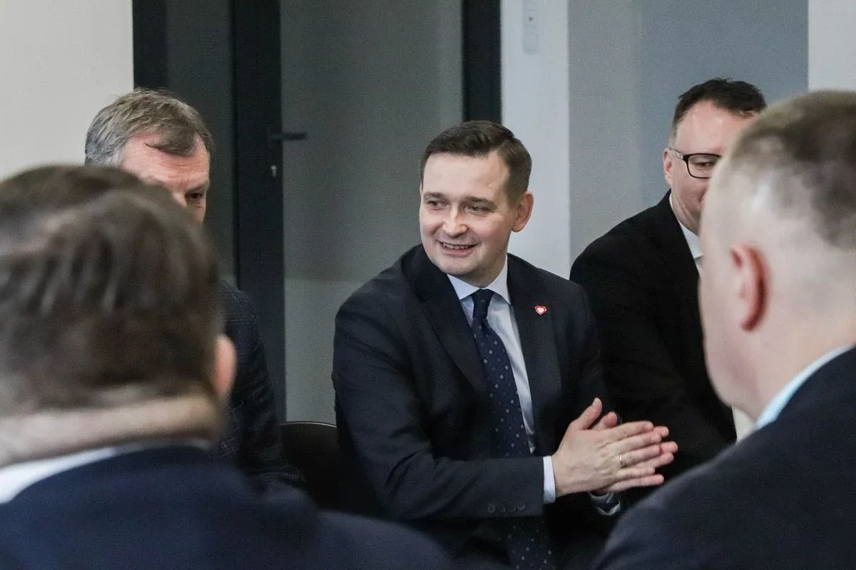 Ostrów Mazowiecka na mapie samorządowych debat. Spotkanie w ramach inicjatywy "Samorządy Naprzód" (zdjęcia)