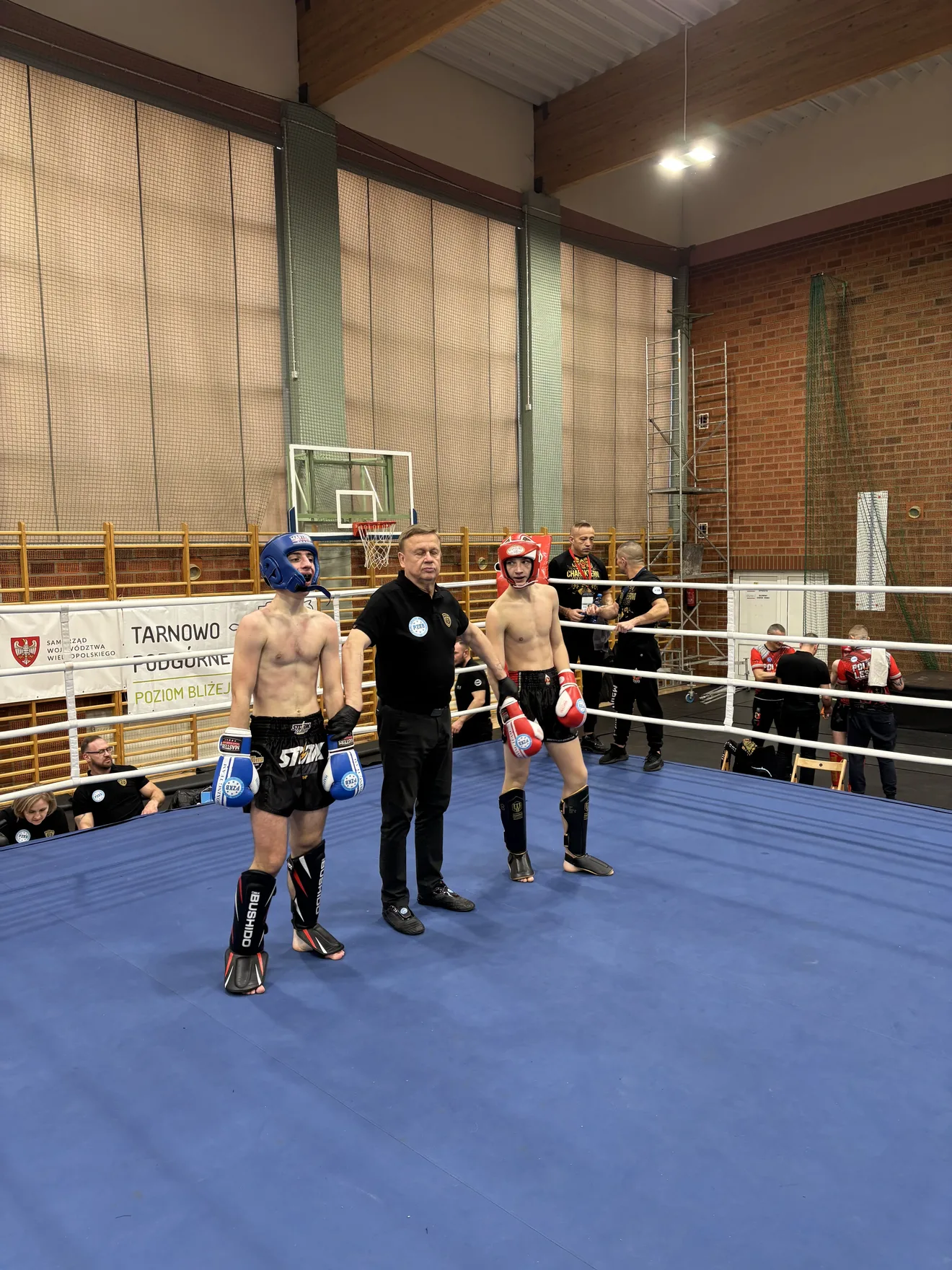 Dwa medale Mistrzostw Polski w kickboxingu wracają do Ostrowi! (zdjęcia)