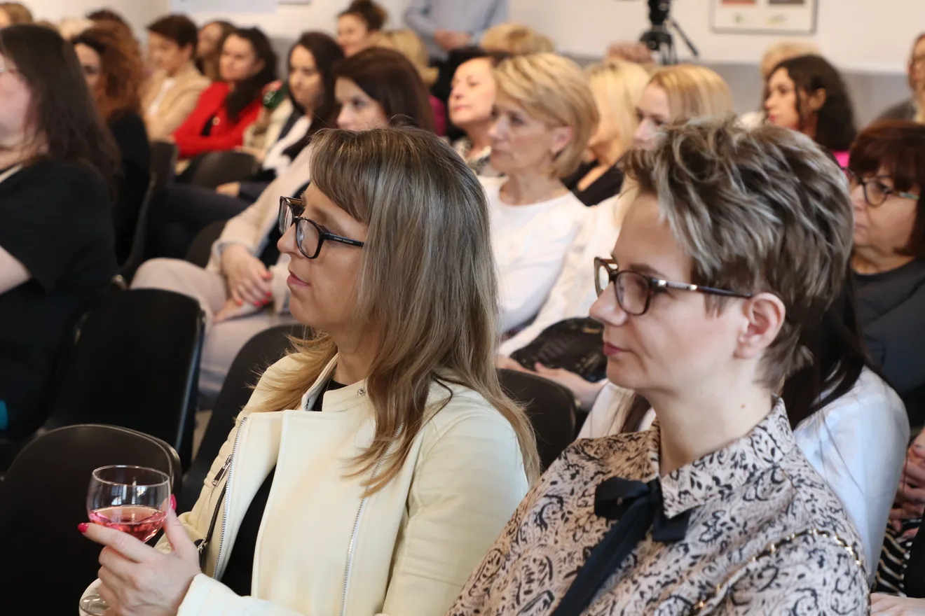 "Wiosenne inspiracje Kobiet" - spotkanie pełne motywacji i pasji (zdjęcia)