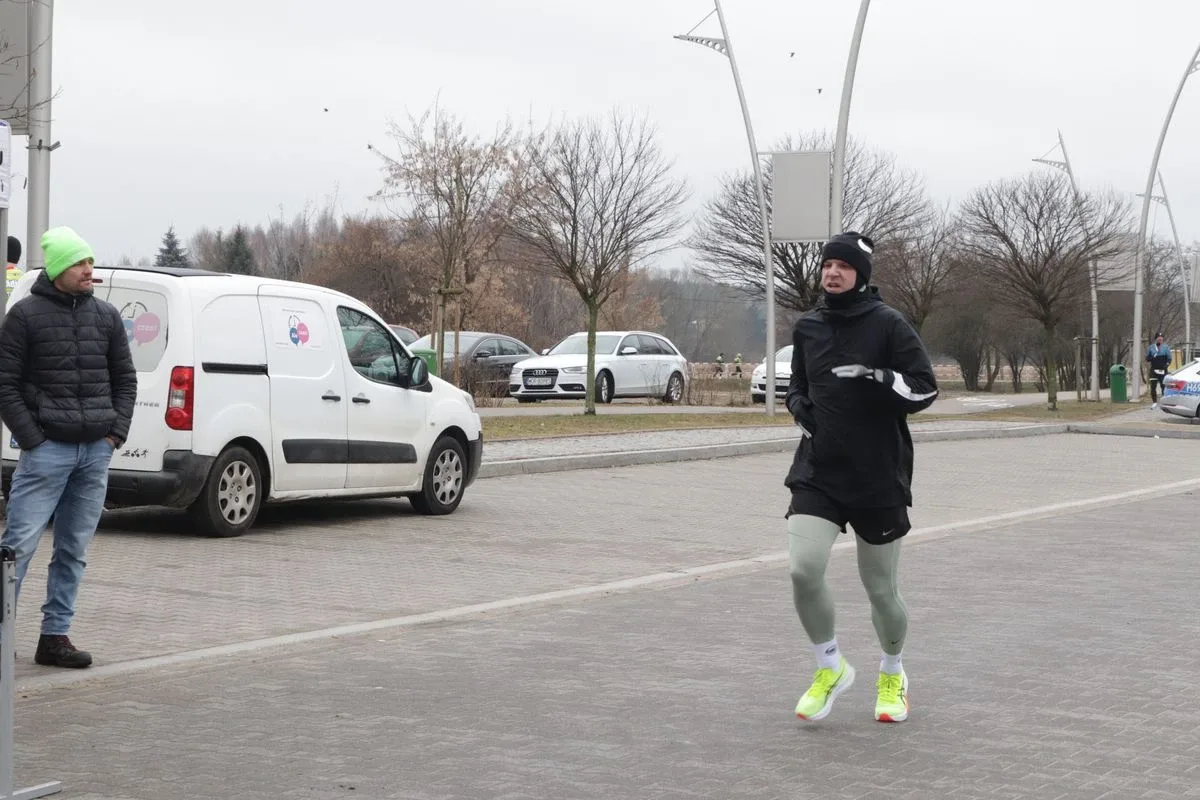 Bieg "Tropem Wilczym" w Ostrowi Mazowieckiej. Sport i historia w jednym (zdjęcia)
