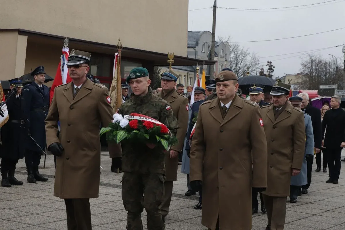 Narodowy Dzień Pamięci Żołnierzy Wyklętych w Ostrowi Mazowieckiej (zdjęcia, wideo)