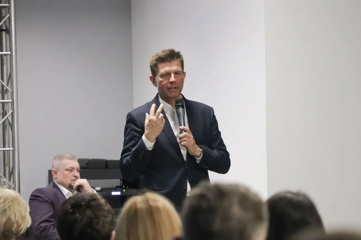 Biznesowa debata w Ostrowi Mazowieckiej. Gościem był Ryszard Petru (zdjęcia)