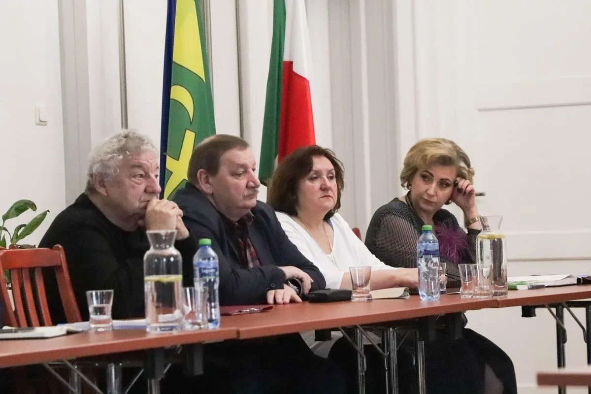 Niejasności wokół dyrektora MOSiR w Ostrowi Mazowieckiej (zdjęcia)