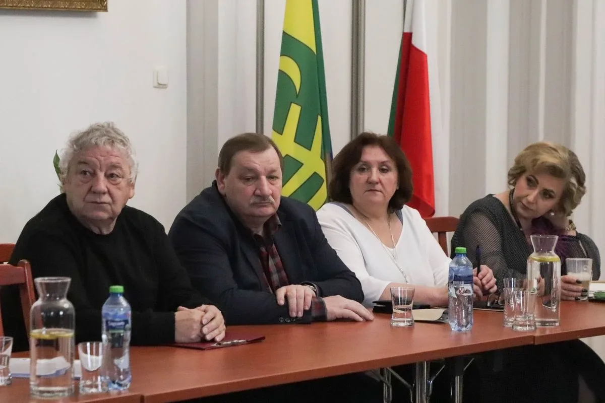 Niejasności wokół dyrektora MOSiR w Ostrowi Mazowieckiej (zdjęcia)