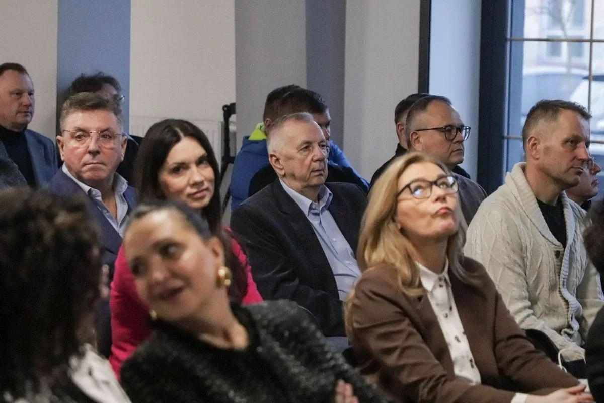 Biznesowa debata w Ostrowi Mazowieckiej. Gościem był Ryszard Petru (zdjęcia)