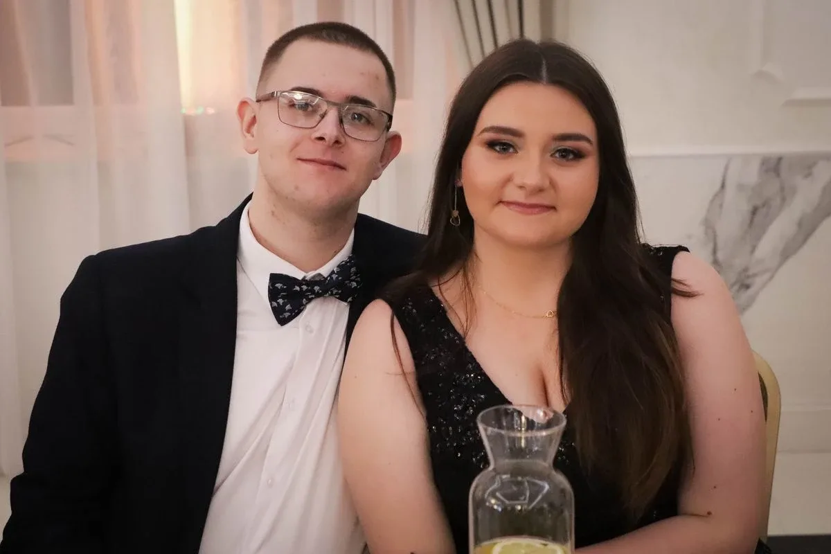 Maturzyści "Rubinka" bawią się na balu w Maciejowej Chacie (zdjęcia, wideo)