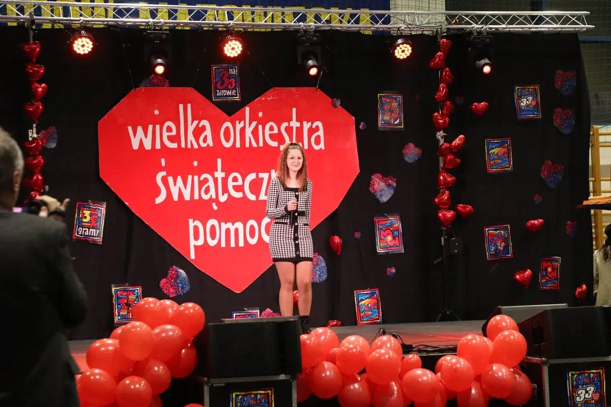 Światełko do nieba i wielkie serca mieszkańców Ostrowi Mazowieckiej. Pobiliśmy rekord! (zdjęcia, wideo)