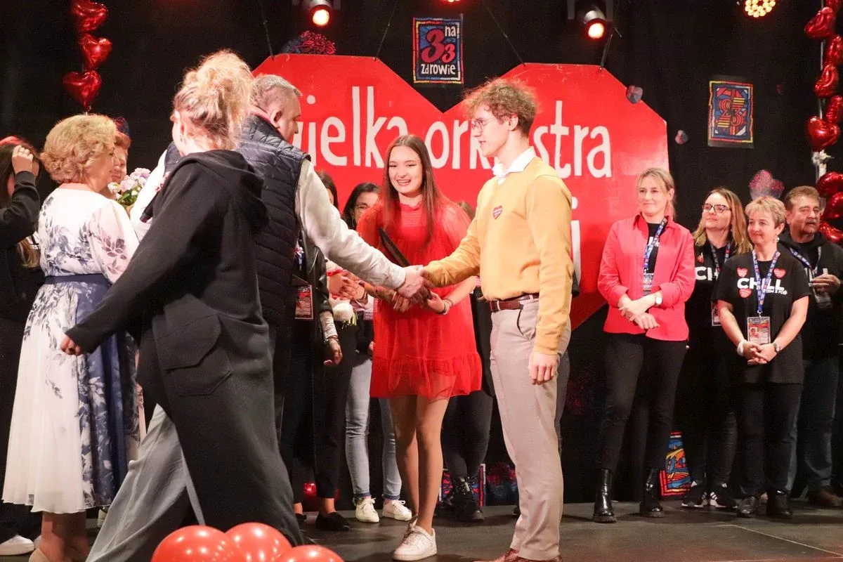 Światełko do nieba i wielkie serca mieszkańców Ostrowi Mazowieckiej. Pobiliśmy rekord! (zdjęcia, wideo)