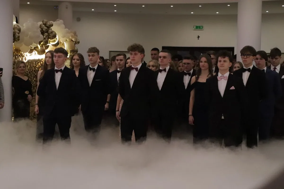 Studniówka uczniów "Koperniczka" w Tango. Niezapomniana noc maturzystów (zdjęcia, wideo)