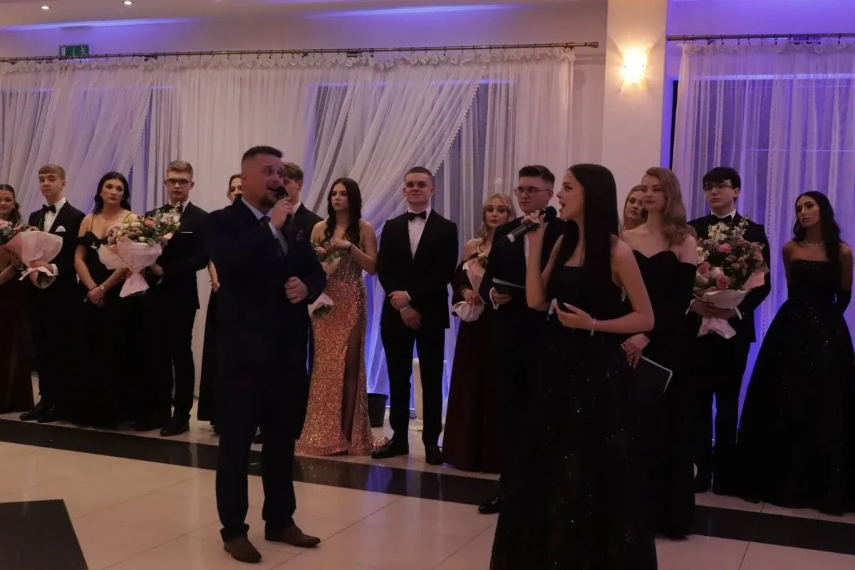 Studniówka uczniów "Koperniczka" w Tango. Niezapomniana noc maturzystów (zdjęcia, wideo)