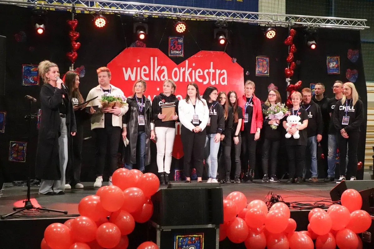 Światełko do nieba i wielkie serca mieszkańców Ostrowi Mazowieckiej. Pobiliśmy rekord! (zdjęcia, wideo)