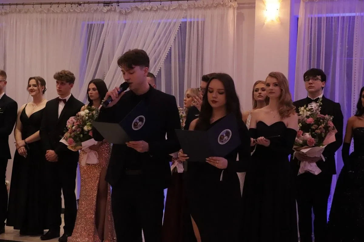 Studniówka uczniów "Koperniczka" w Tango. Niezapomniana noc maturzystów (zdjęcia, wideo)