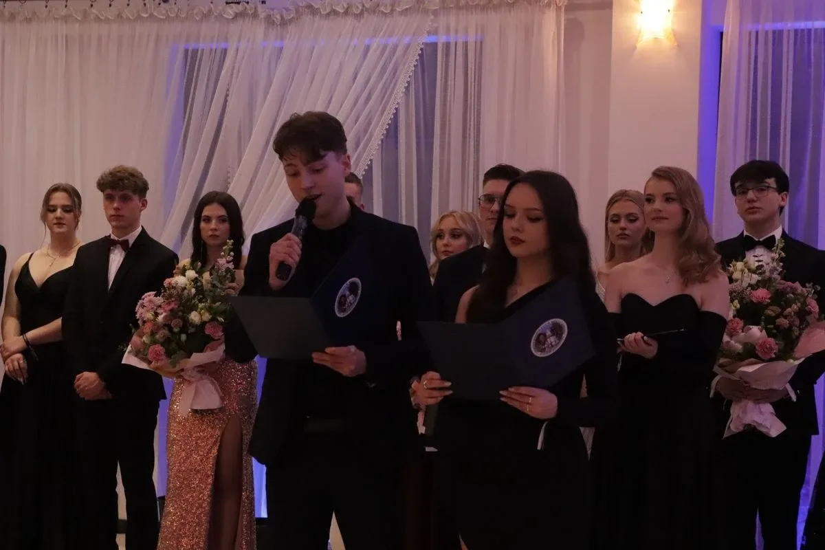 Studniówka uczniów "Koperniczka" w Tango. Niezapomniana noc maturzystów (zdjęcia, wideo)