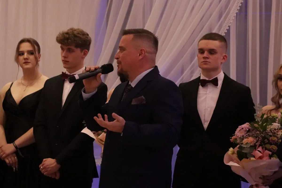 Studniówka uczniów "Koperniczka" w Tango. Niezapomniana noc maturzystów (zdjęcia, wideo)
