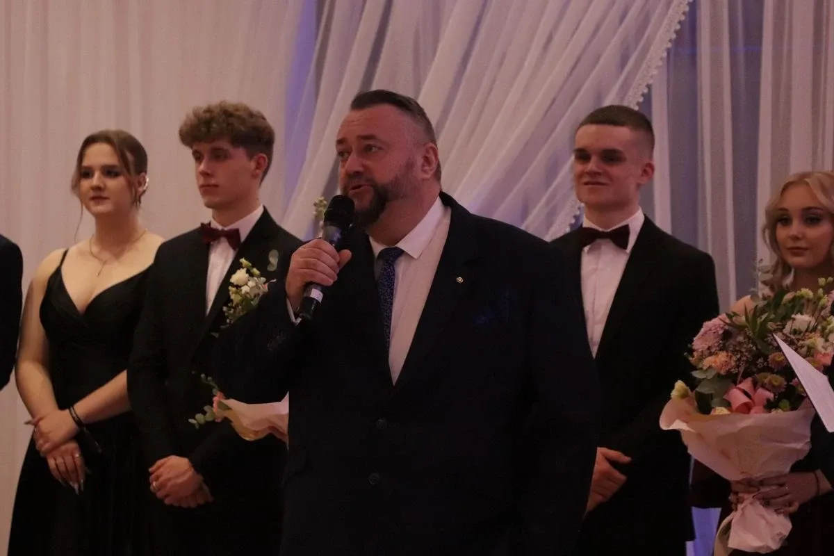 Studniówka uczniów "Koperniczka" w Tango. Niezapomniana noc maturzystów (zdjęcia, wideo)