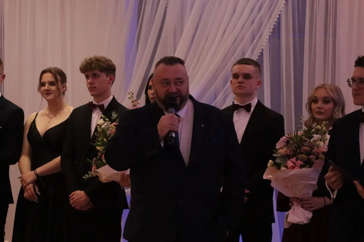 Studniówka uczniów "Koperniczka" w Tango. Niezapomniana noc maturzystów (zdjęcia, wideo)
