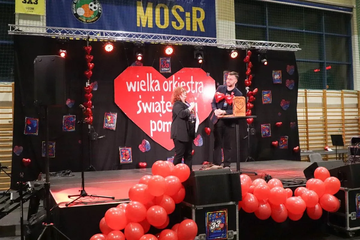 Światełko do nieba i wielkie serca mieszkańców Ostrowi Mazowieckiej. Pobiliśmy rekord! (zdjęcia, wideo)