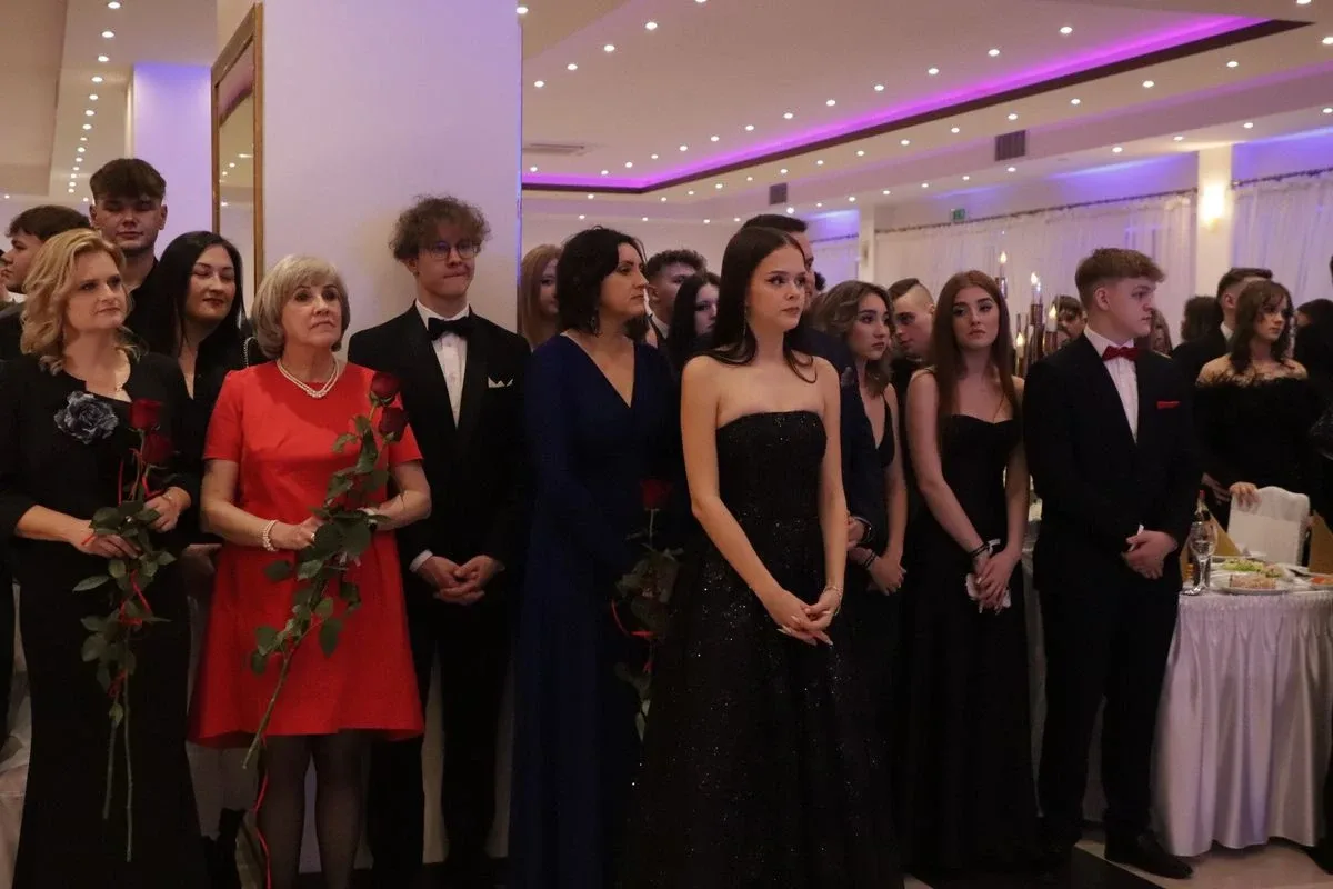 Studniówka uczniów "Koperniczka" w Tango. Niezapomniana noc maturzystów (zdjęcia, wideo)