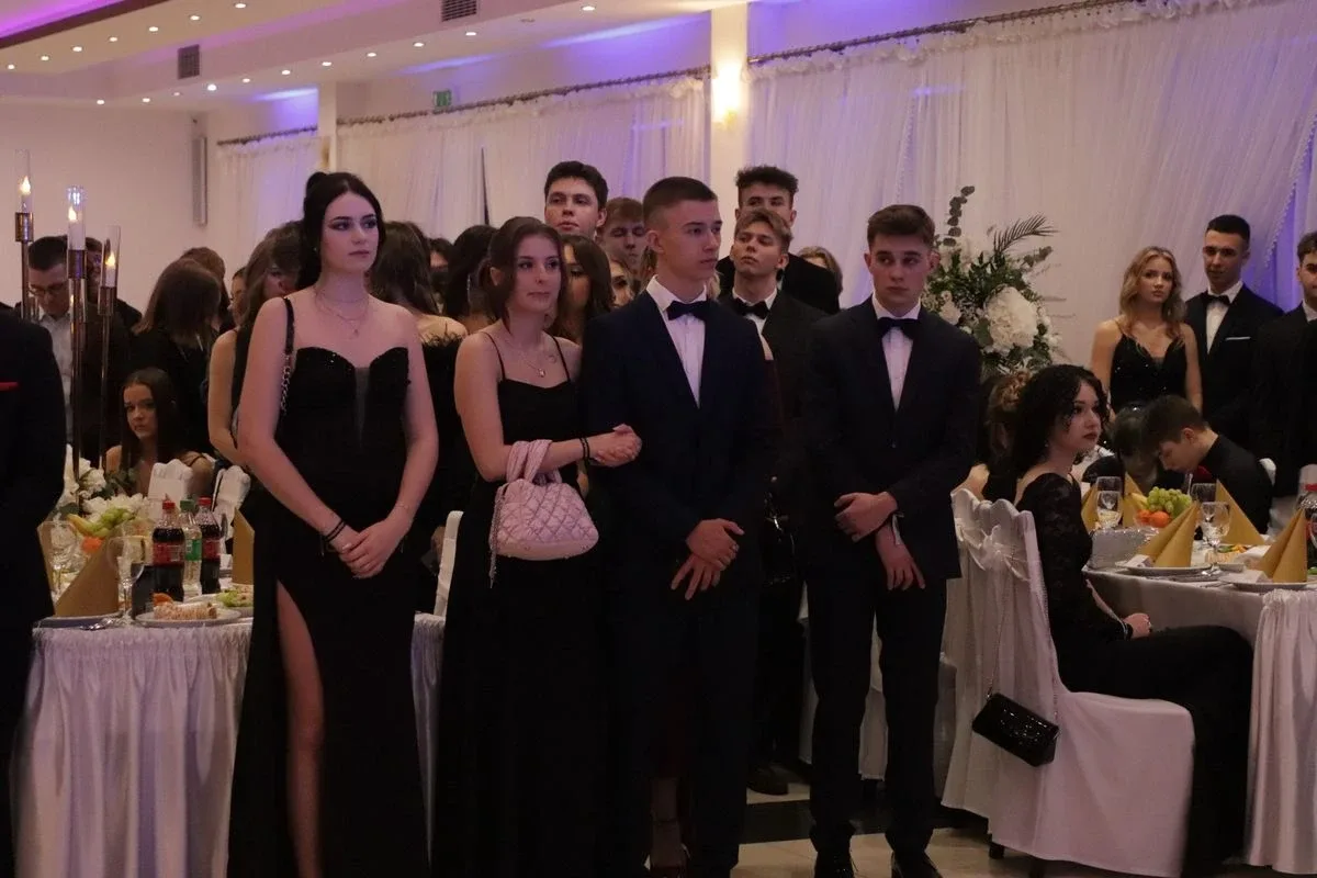 Studniówka uczniów "Koperniczka" w Tango. Niezapomniana noc maturzystów (zdjęcia, wideo)