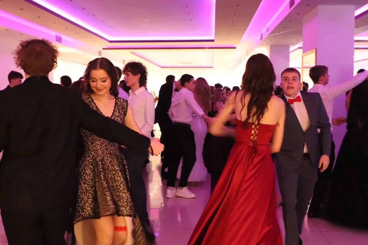 Studniówka uczniów "Koperniczka" w Tango. Niezapomniana noc maturzystów (zdjęcia, wideo)