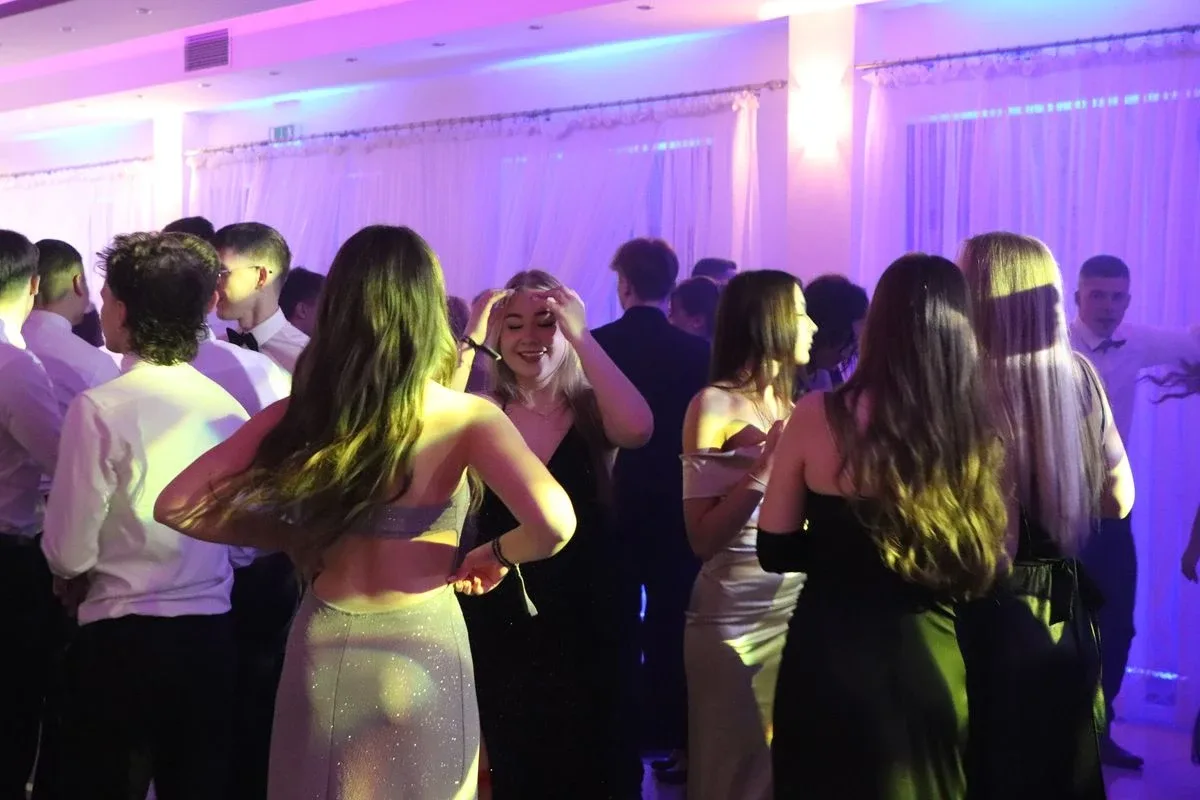 Studniówka uczniów "Koperniczka" w Tango. Niezapomniana noc maturzystów (zdjęcia, wideo)