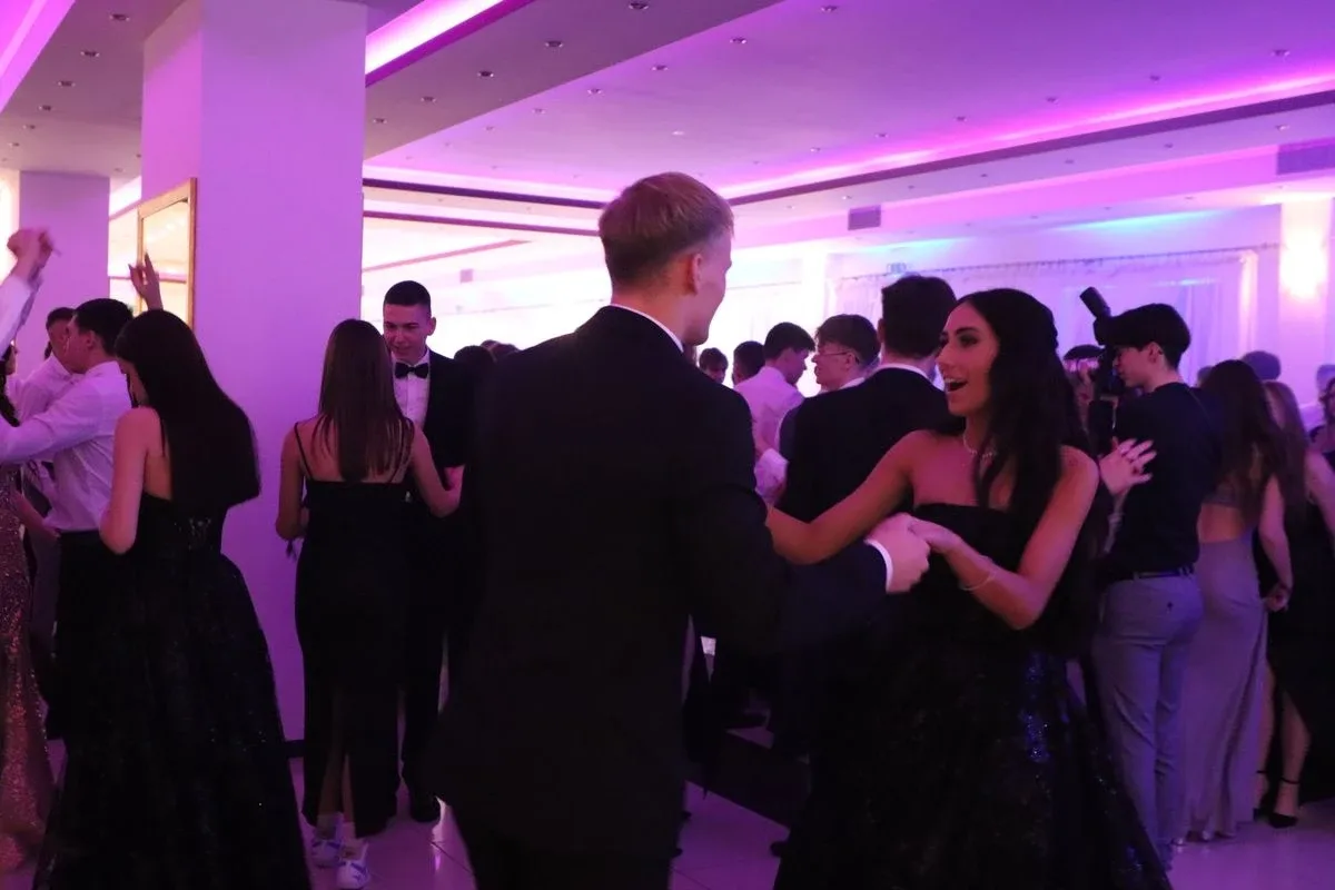 Studniówka uczniów "Koperniczka" w Tango. Niezapomniana noc maturzystów (zdjęcia, wideo)