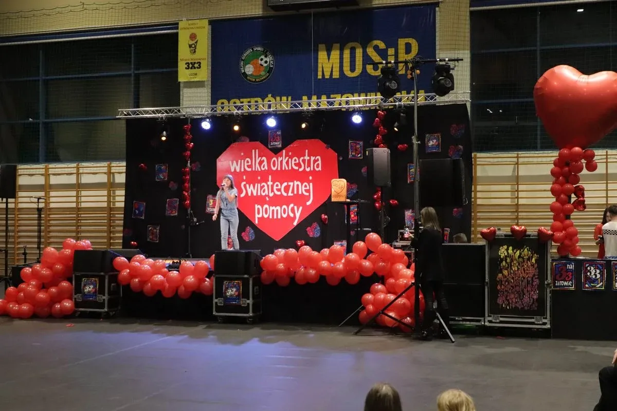 Światełko do nieba i wielkie serca mieszkańców Ostrowi Mazowieckiej. Pobiliśmy rekord! (zdjęcia, wideo)