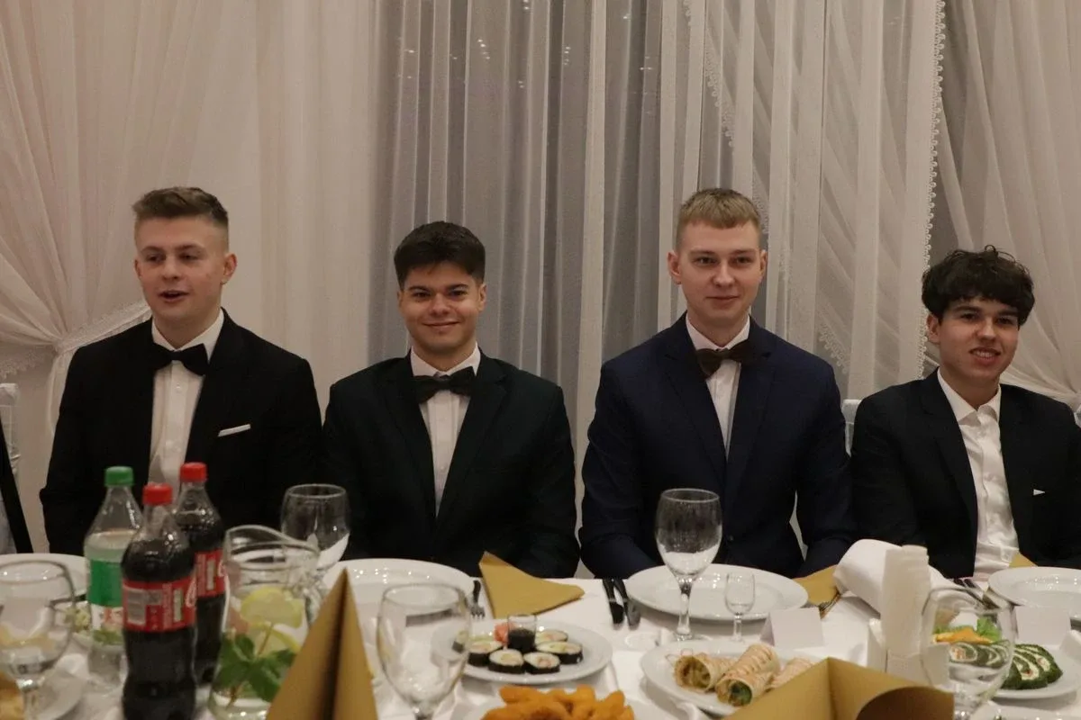 Studniówka uczniów "Koperniczka" w Tango. Niezapomniana noc maturzystów (zdjęcia, wideo)