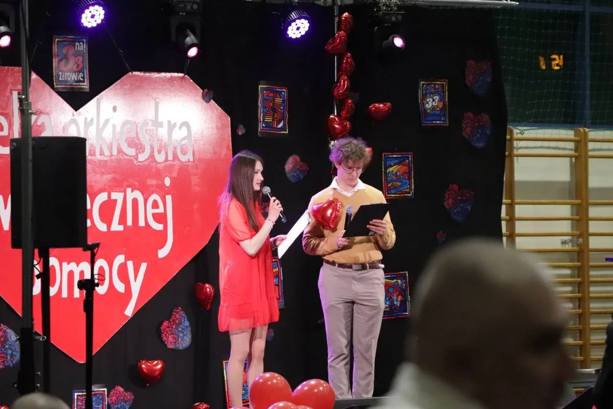 Światełko do nieba i wielkie serca mieszkańców Ostrowi Mazowieckiej. Pobiliśmy rekord! (zdjęcia, wideo)