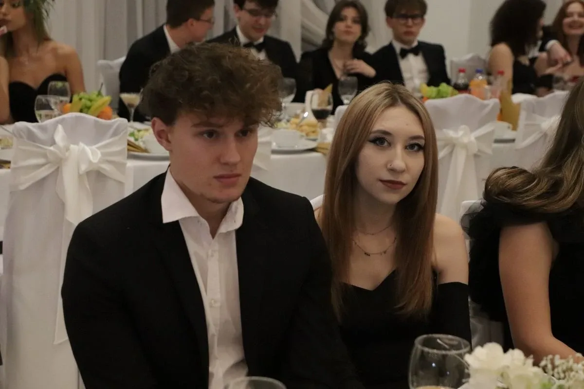 Studniówka uczniów "Koperniczka" w Tango. Niezapomniana noc maturzystów (zdjęcia, wideo)