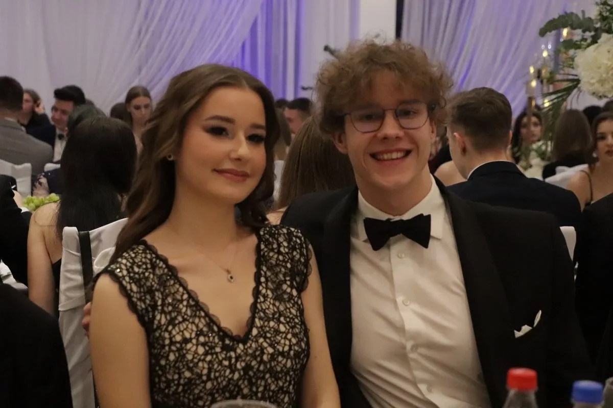 Studniówka uczniów "Koperniczka" w Tango. Niezapomniana noc maturzystów (zdjęcia, wideo)